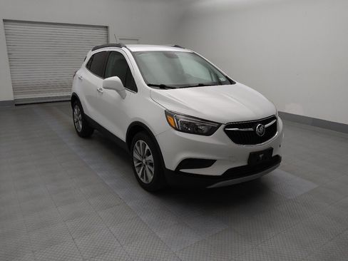 Used 2020 Buick Encore Preferred image 13