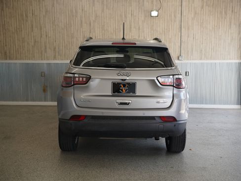 Used 2018 Jeep Compass Latitude w/ Safe & Security Group image 8