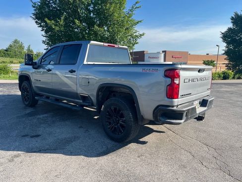 Used 2025 Chevrolet Silverado 2500 Custom w/ Custom Value Package AWD/4WD image 4