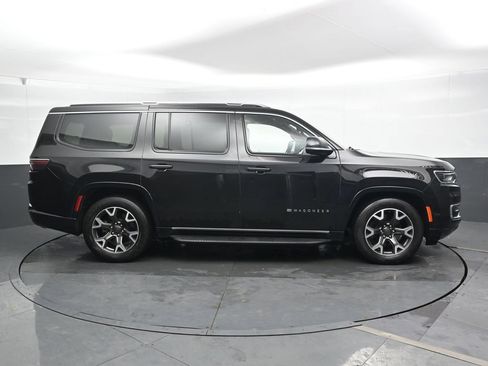 Used 2024 Jeep Wagoneer Series III AWD/4WD image 3