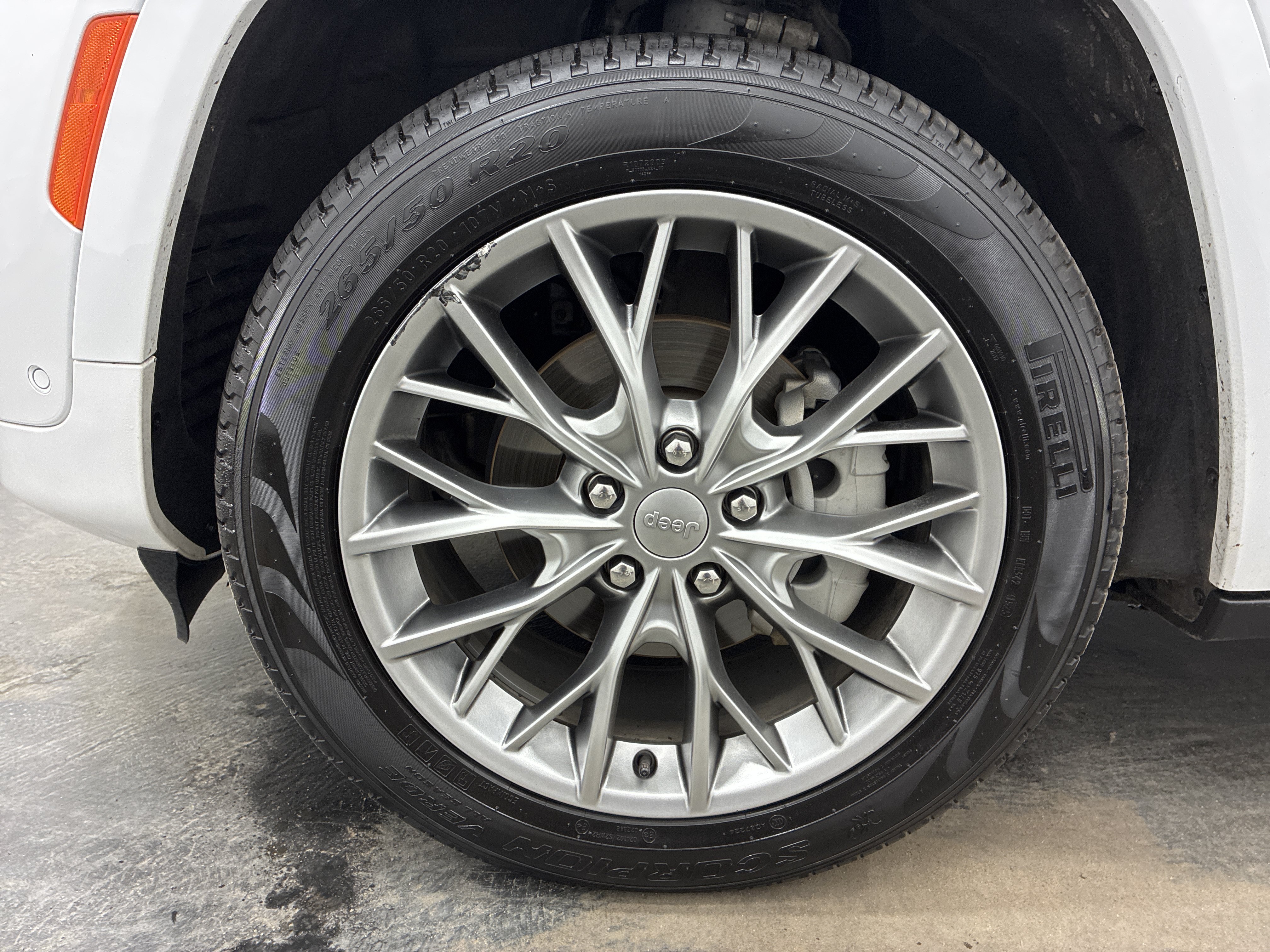 Certified 2025 Jeep Grand Cherokee Summit AWD/4WD image 29