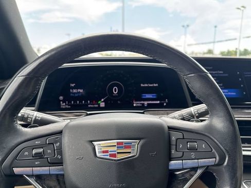 Certified 2021 Cadillac Escalade Premium Luxury AWD/4WD image 20