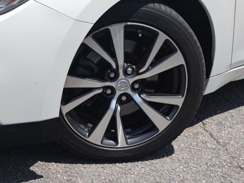 Used 2017 Nissan Maxima 3.5 SV FWD image 24