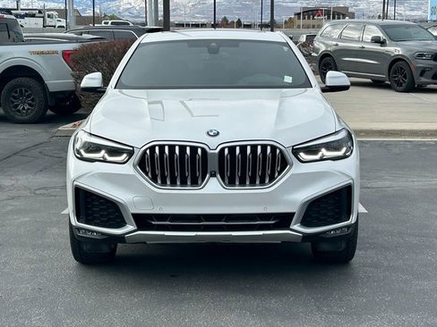 Used 2021 BMW X6 xDrive40i w/ Premium Package image 9