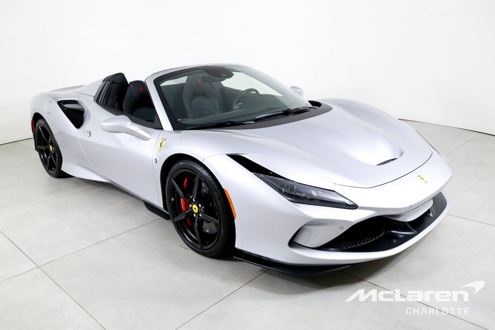 Used 2022 Ferrari F8 Tributo RWD image 4