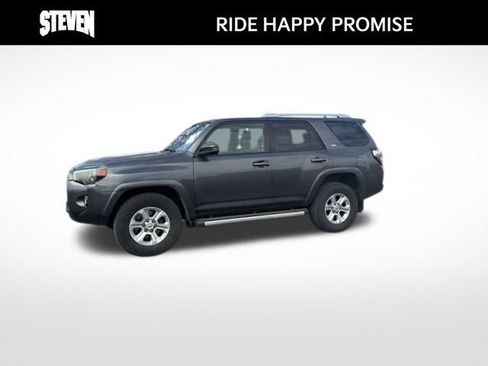 Used 2015 Toyota 4Runner SR5 image 2