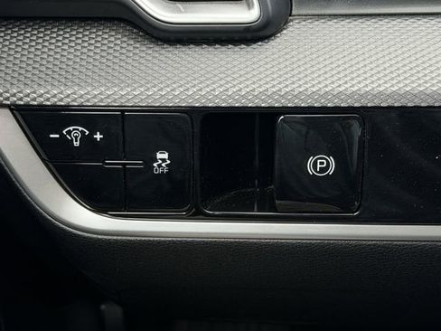 Used 2024 Kia Sportage LX image 20