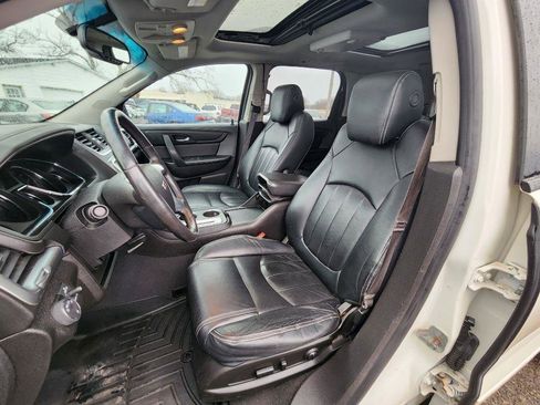 Used 2015 GMC Acadia SLE image 14