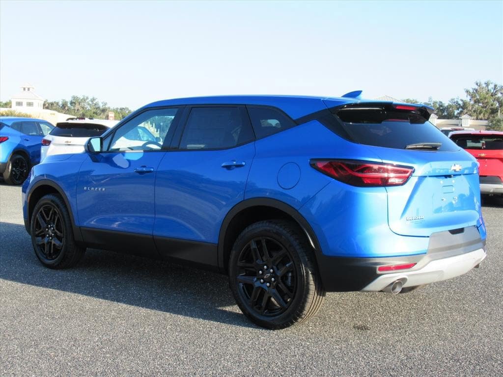 New 2025 Chevrolet Blazer LT FWD image 4