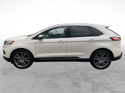 Certified 2019 Ford Edge Titanium w/ Cold Weather Package AWD/4WD image 5