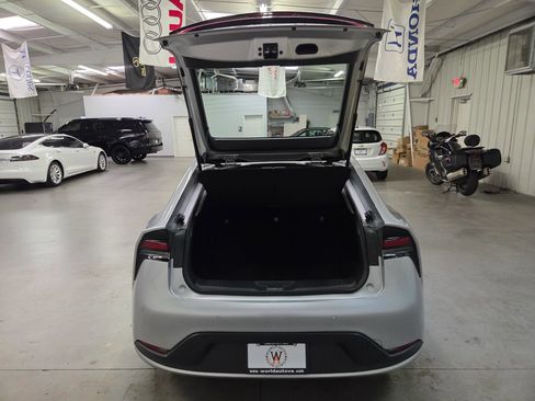 Used 2023 Toyota Prius LE FWD image 33