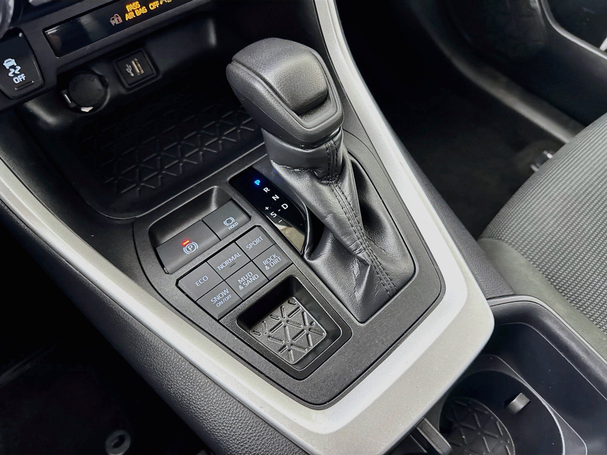 Certified 2025 Toyota RAV4 LE AWD/4WD image 19