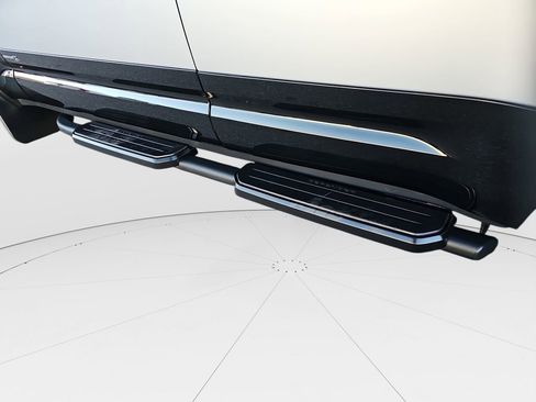 Used 2024 Land Rover Defender 110 X image 22