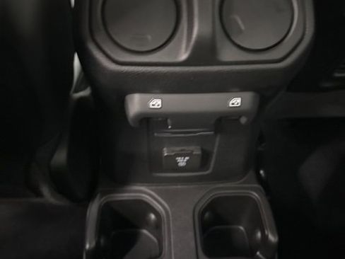 New 2025 Jeep Gladiator Rubicon w/ Convenience Group image 8