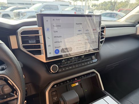 Used 2024 Toyota Sequoia Limited image 19