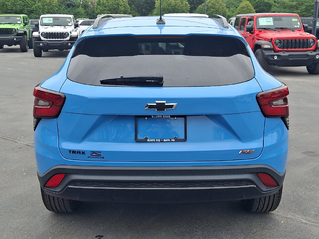 Used 2024 Chevrolet Trax RS w/ Driver Confidence Package FWD image 5