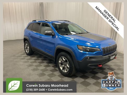 Used 2019 Jeep Cherokee Trailhawk w/ Cold Weather Group AWD/4WD image 1