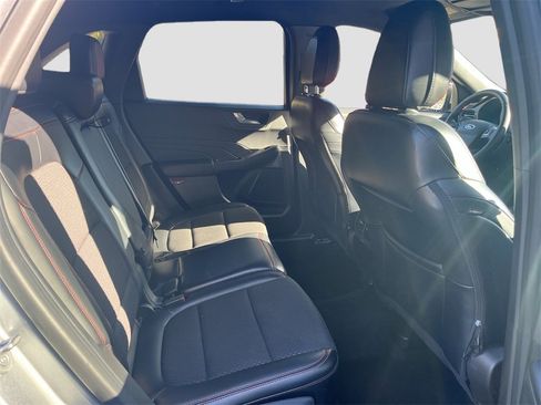 Used 2023 Ford Escape ST-Line image 31