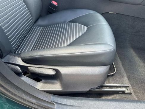 Used 2020 Toyota Camry SE FWD image 15