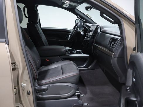 Used 2023 Nissan Titan PRO-4X AWD/4WD image 22