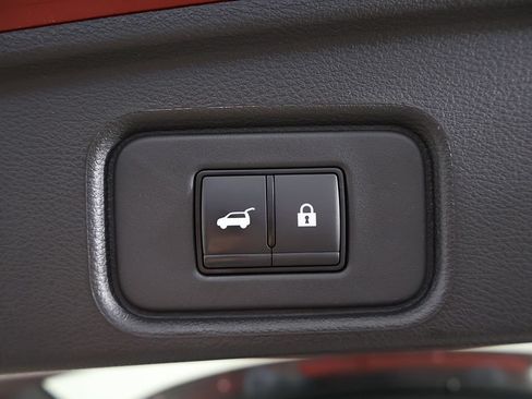 Used 2023 Nissan Pathfinder SL w/ Black Appearance Package AWD/4WD image 57