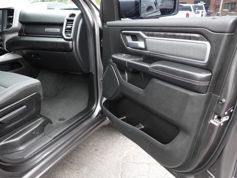 Used 2022 RAM 1500 Big Horn AWD/4WD image 32