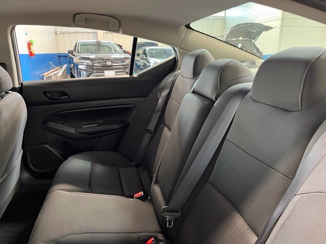 Used 2024 Nissan Altima 2.5 SV FWD image 19