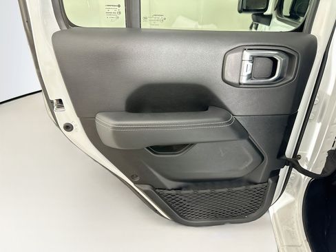 Used 2023 Jeep Wrangler Unlimited Sahara w/ Cold Weather Group AWD/4WD image 25