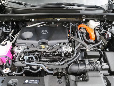 Certified 2025 Toyota RAV4 XLE w/ Convenience Package AWD/4WD image 28