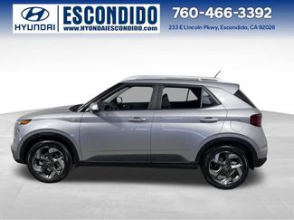 New 2026 Hyundai Venue SEL video 2