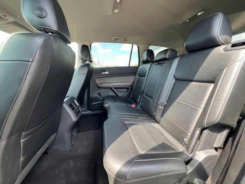Used 2021 Volkswagen Atlas SE image 23