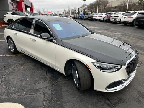 Used 2022 Mercedes-Benz Maybach S 580 4MATIC w/ Manufaktur Leather Package image 3