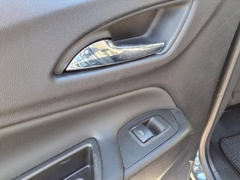 Used 2023 Chevrolet Equinox LT image 18