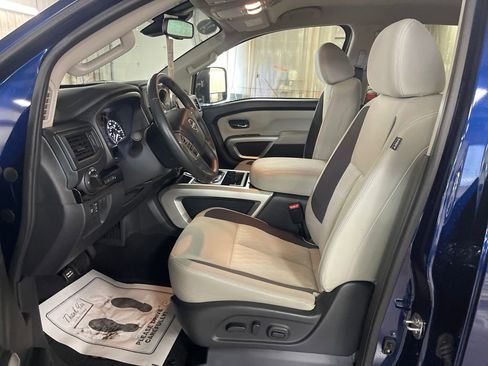 Certified 2024 Nissan Titan SV w/ SV Convenience Package image 12