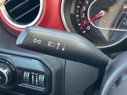 Used 2018 Jeep Wrangler Unlimited Rubicon AWD/4WD image 21
