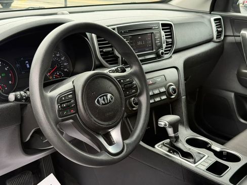 Used 2017 Kia Sportage LX AWD/4WD image 19