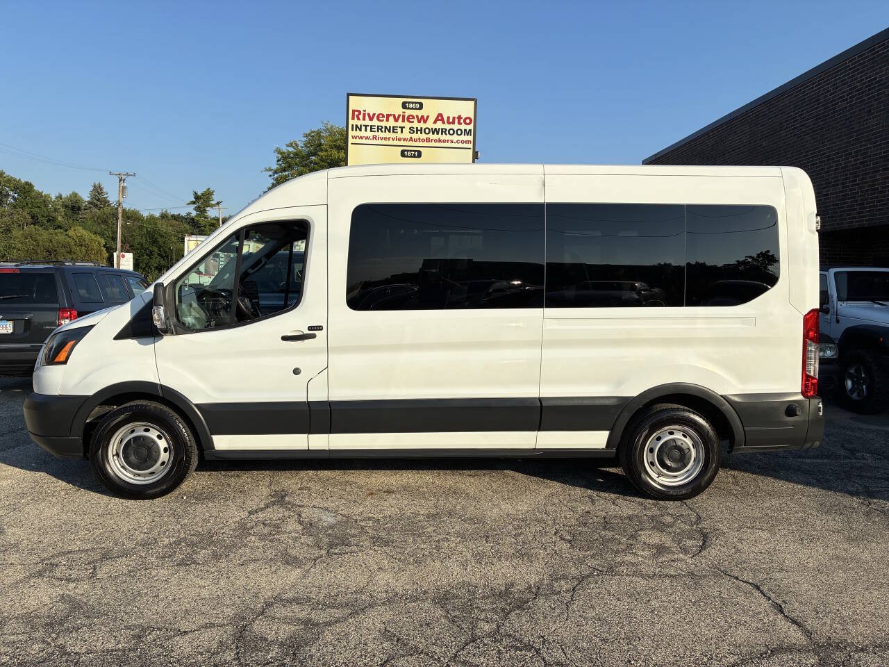 Used 2016 Ford Transit 350 XL RWD image 10