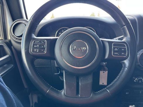 Used 2018 Jeep Wrangler Unlimited Sport w/ Connectivity Group image 12