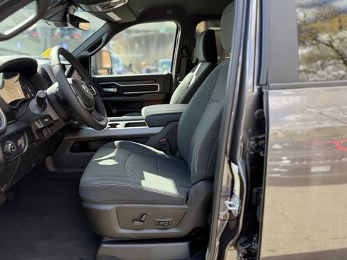 New 2025 RAM 2500 Big Horn AWD/4WD image 15