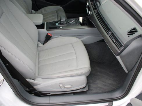 Used 2019 Audi A4 2.0T Premium FWD image 10
