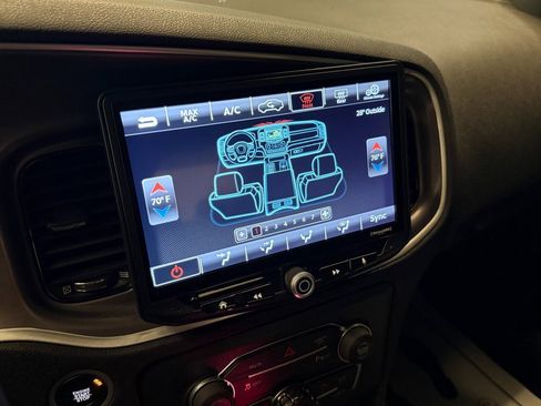 Used 2022 Dodge Charger SXT w/ Blacktop Package image 14