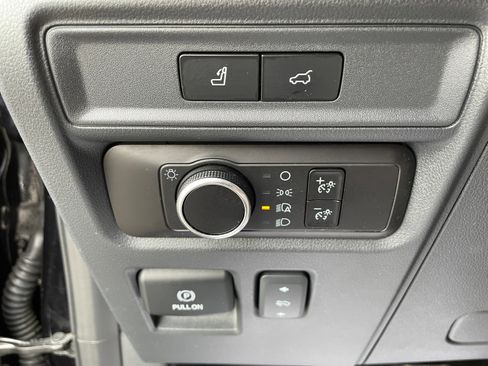 Used 2023 Ford Expedition XLT AWD/4WD image 18