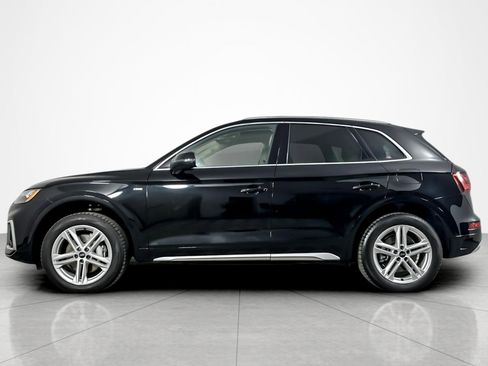 Used 2023 Audi Q5 e Premium Plus w/ Premium Plus Package image 2