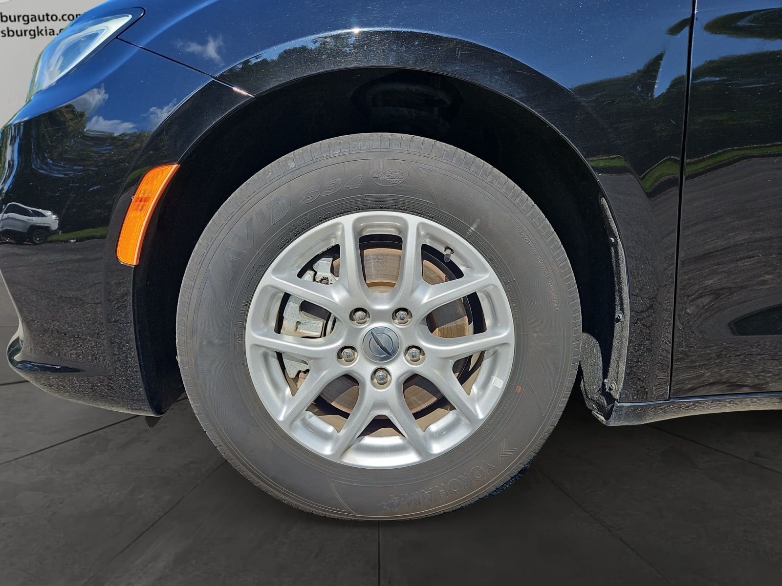 Used 2025 Chrysler Pacifica Select FWD image 14