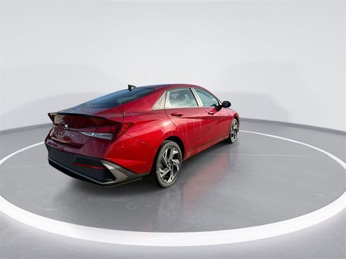 New 2025 Hyundai Elantra SEL image 6