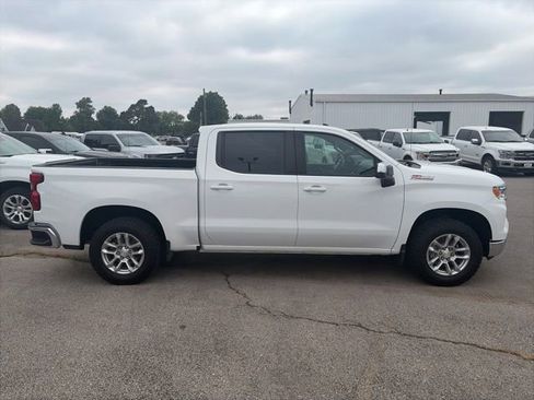 Used 2024 Chevrolet Silverado 1500 LT AWD/4WD image 7