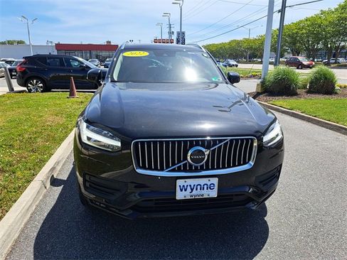 Used 2022 Volvo XC90 T6 Momentum w/ Climate Package image 3