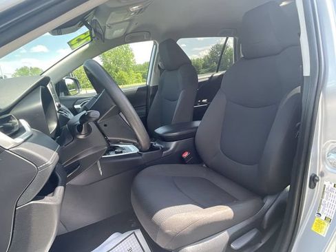 Certified 2025 Toyota RAV4 LE AWD/4WD image 14