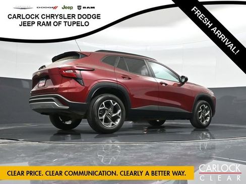 Used 2025 Chevrolet Trax LT w/ Driver Confidence Package image 50