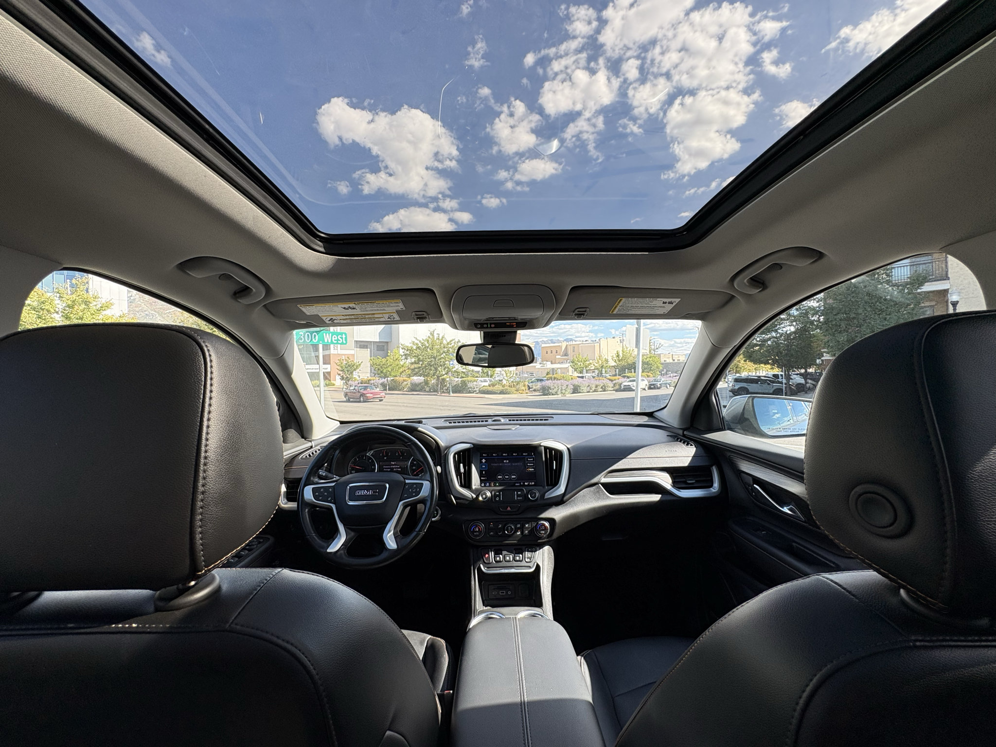 Used 2019 GMC Terrain SLT w/ Infotainment Package II AWD/4WD image 27
